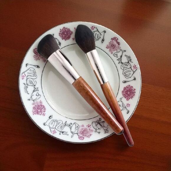 Camara A Unique Beauty New Virtuous Woman brush set volume 2 - Picture 3 of 3